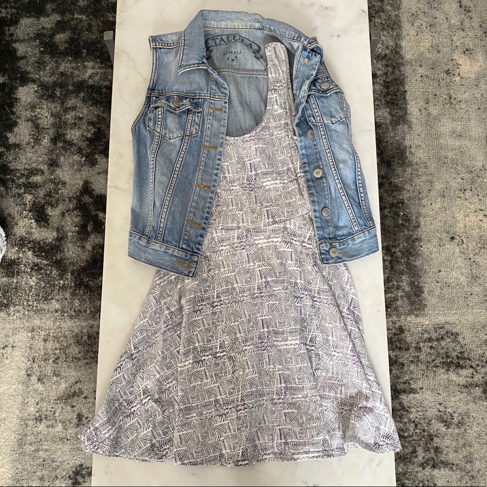 Ecoté light gray dress